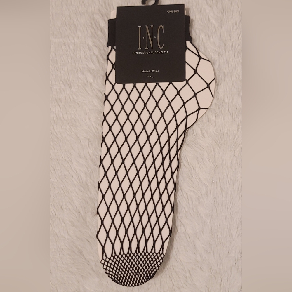 Macy's Fishnet Socks, Black